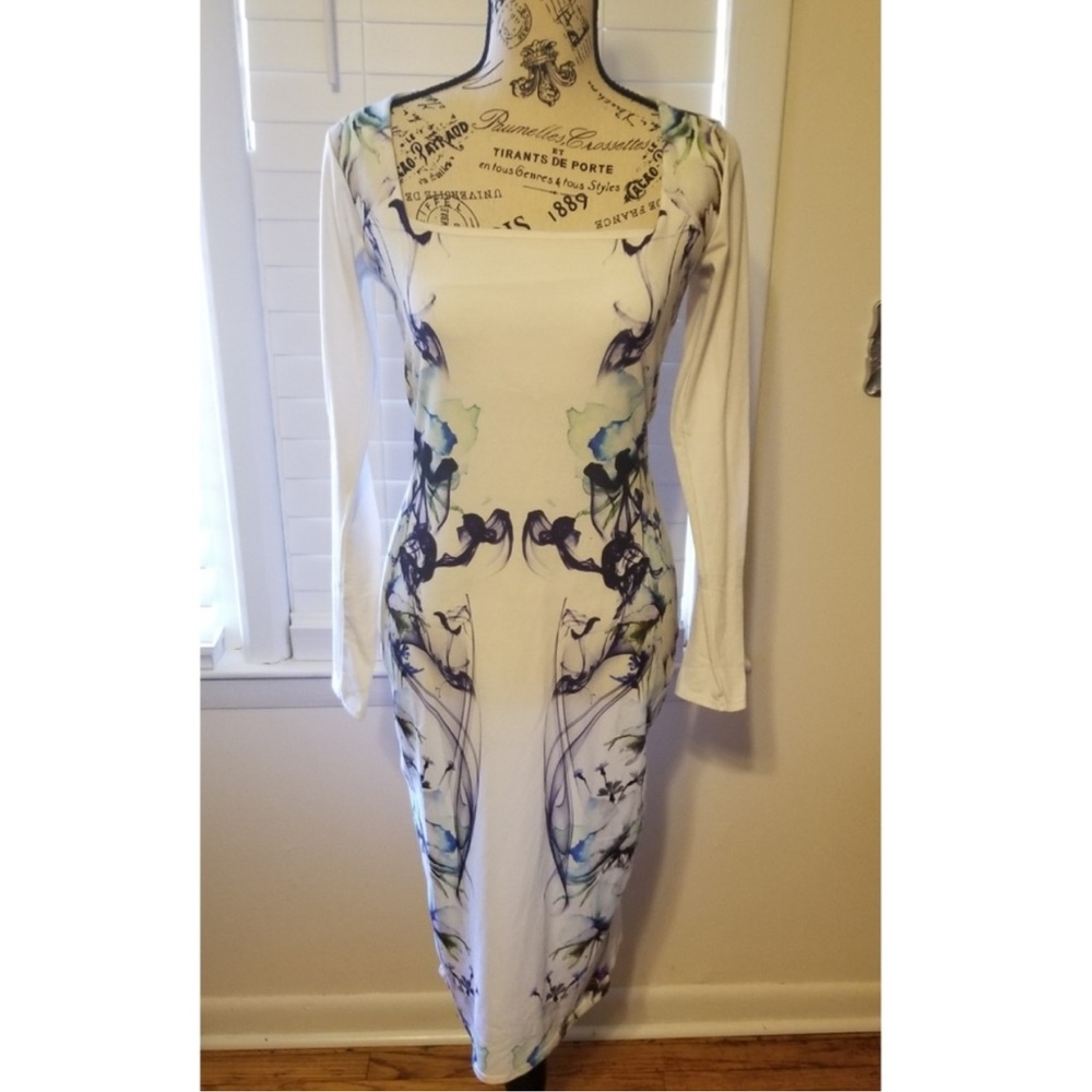 ASOS Gorgeous sexy Bodycon White Dress with beautiful print